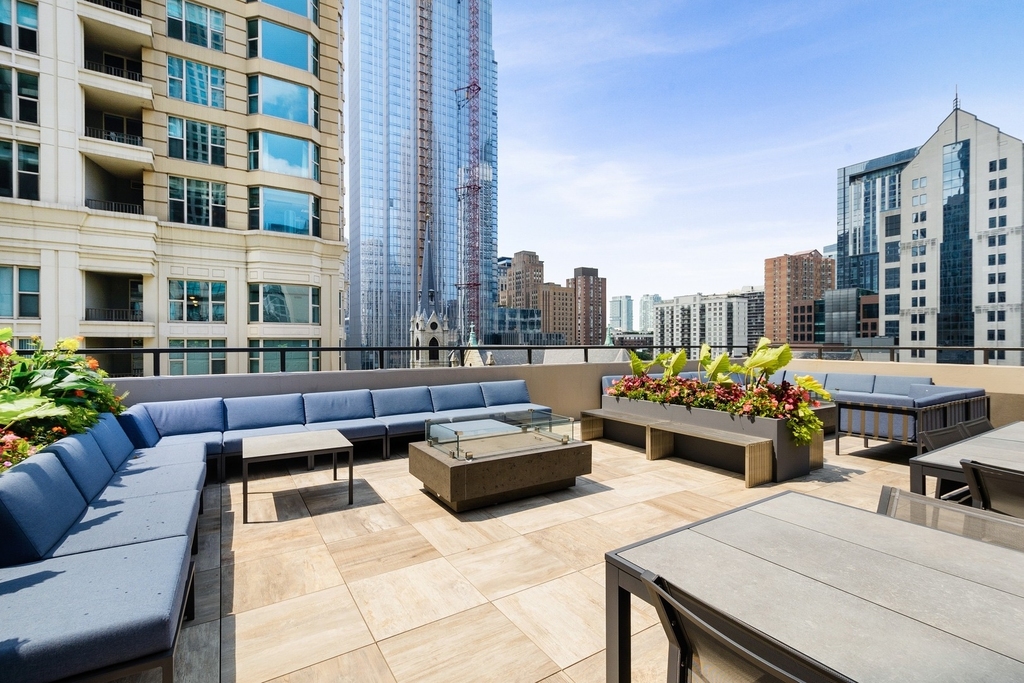 30 E Huron Street - Photo 20