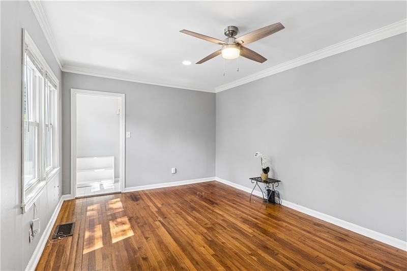 2270 1st Avenue Ne - Photo 3