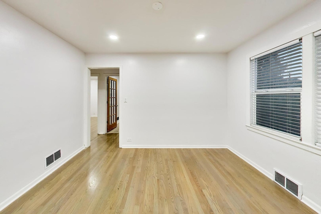 5142 Jarlath Avenue - Photo 6