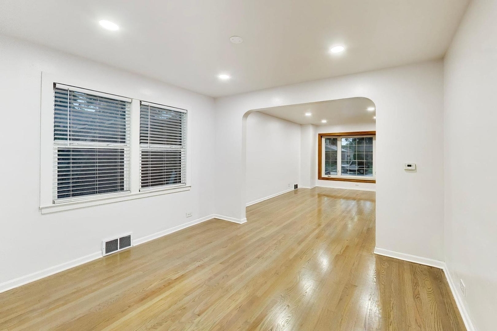 5142 Jarlath Avenue - Photo 3