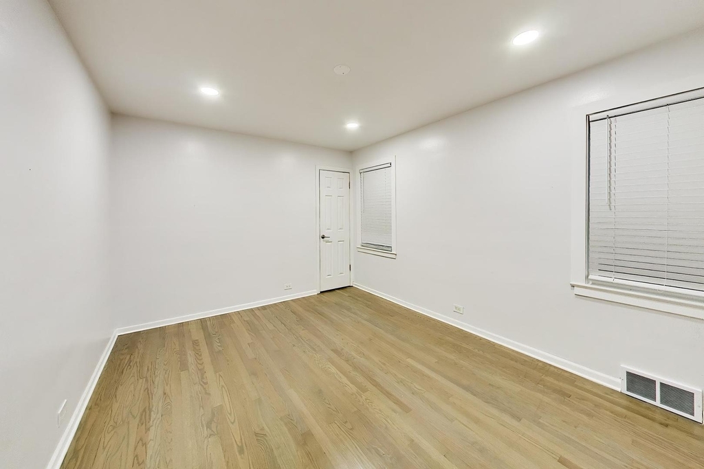 5142 Jarlath Avenue - Photo 12