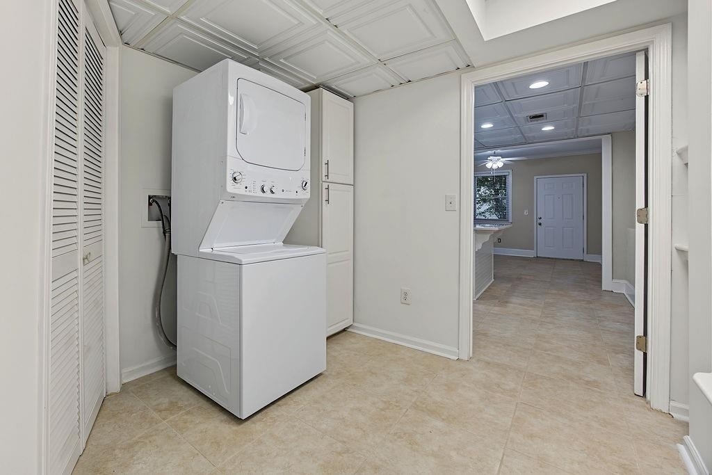2132 Dunwoody Glen - Photo 10