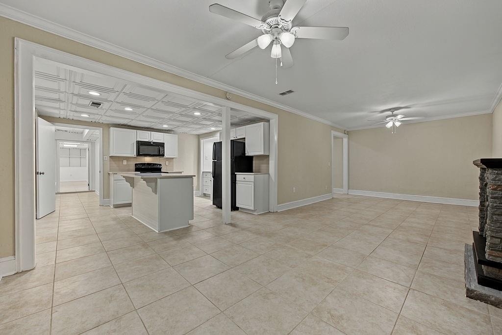 2132 Dunwoody Glen - Photo 0