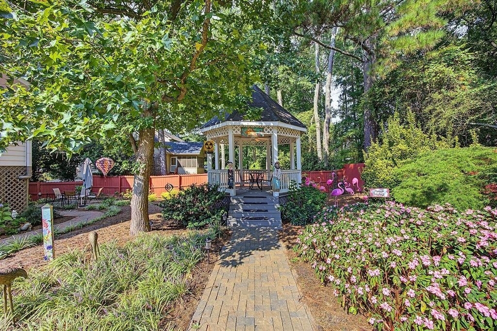 2132 Dunwoody Glen - Photo 23