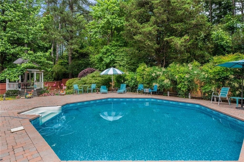2132 Dunwoody Glen - Photo 30