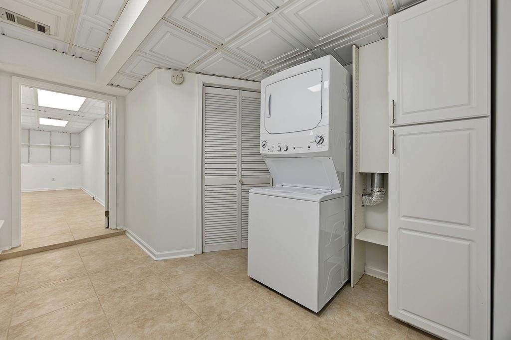 2132 Dunwoody Glen - Photo 9