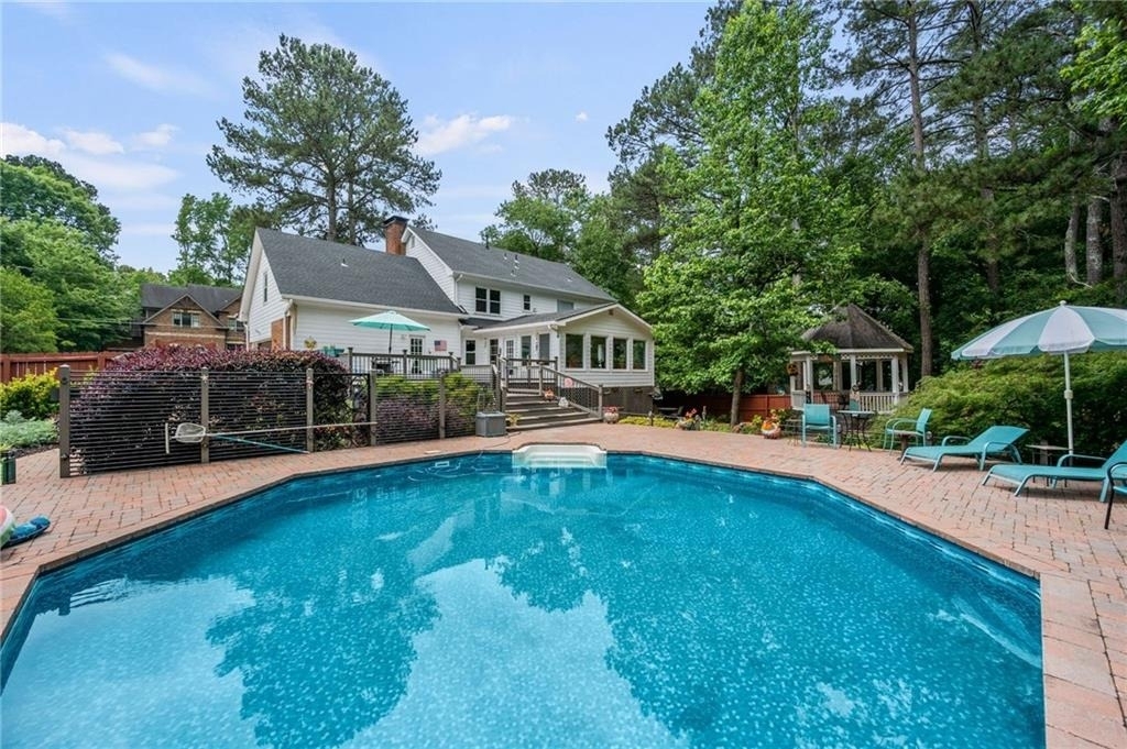 2132 Dunwoody Glen - Photo 31