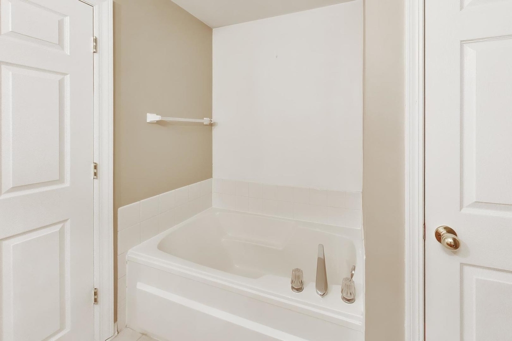 939 Charlela Lane - Photo 17