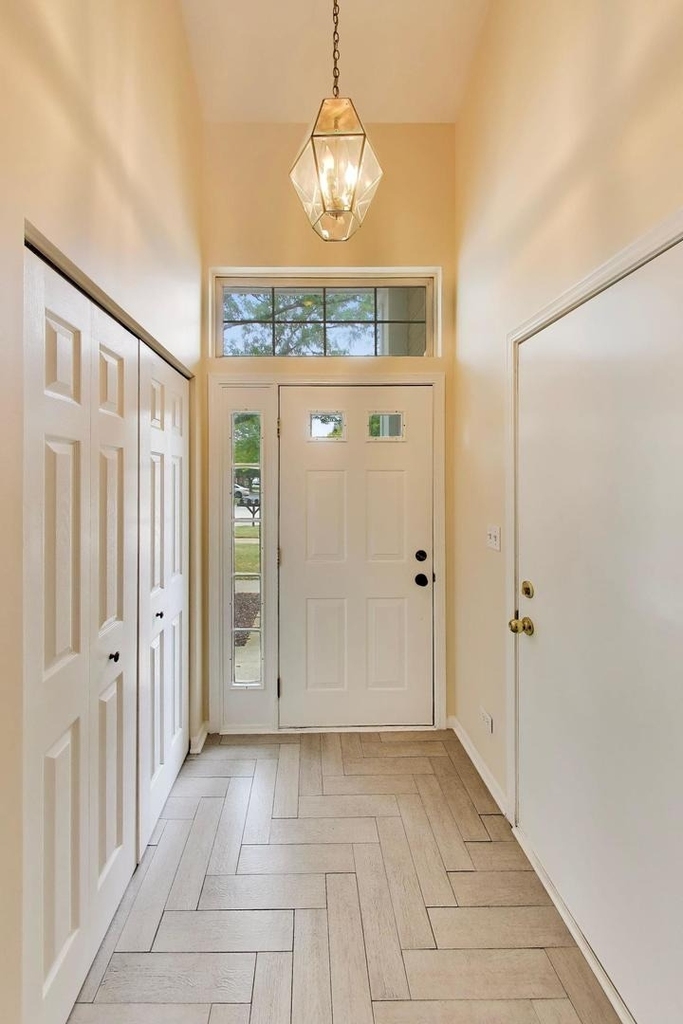 939 Charlela Lane - Photo 2