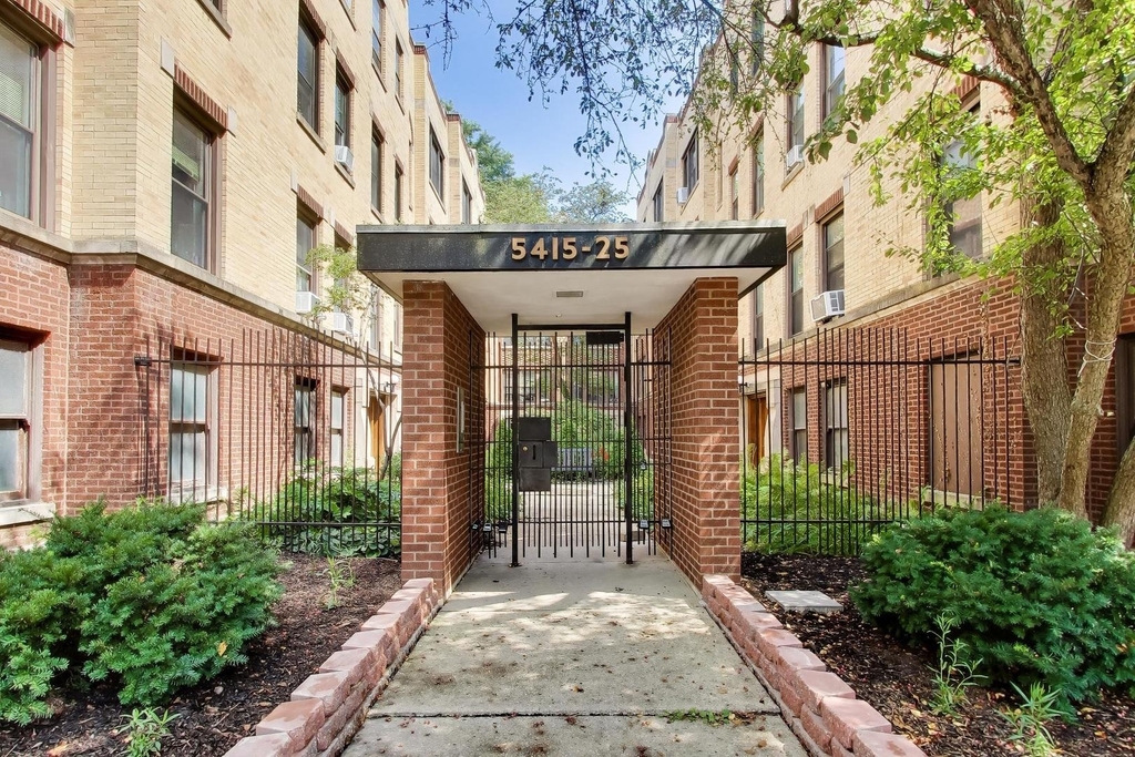 5421 S Dorchester Avenue - Photo 17