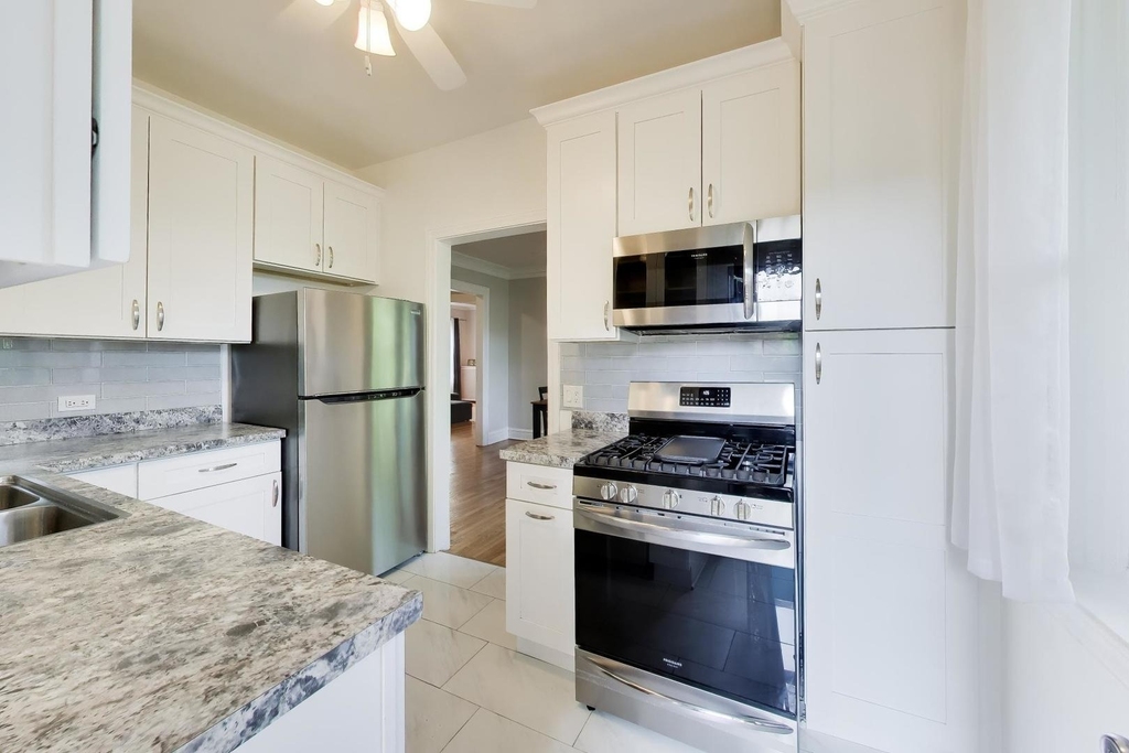 5421 S Dorchester Avenue - Photo 9