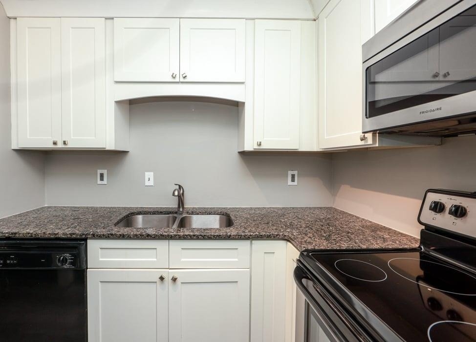 5031 Bell Drive Se - Photo 8