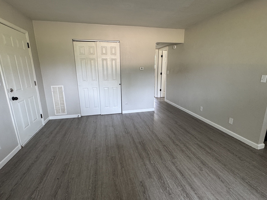 3240 Heatherton Drive - Photo 3