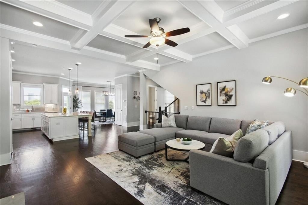 692 Drewry Street Ne - Photo 0