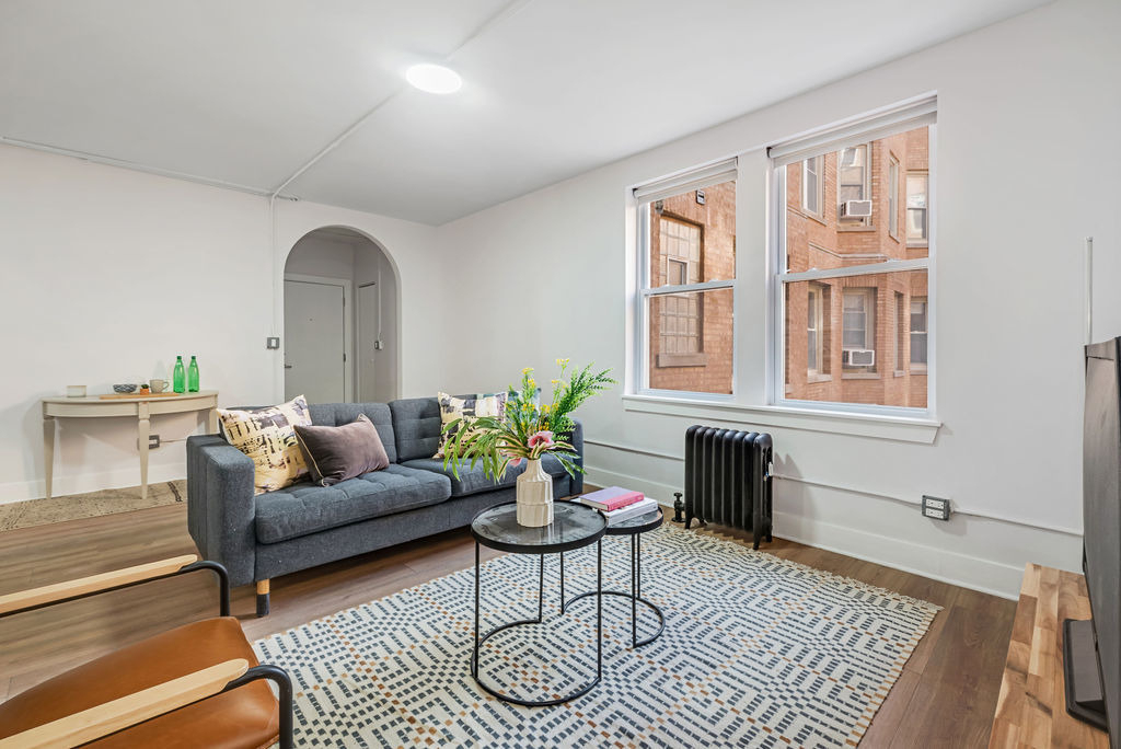 1347 W Estes Avenue - Photo 1