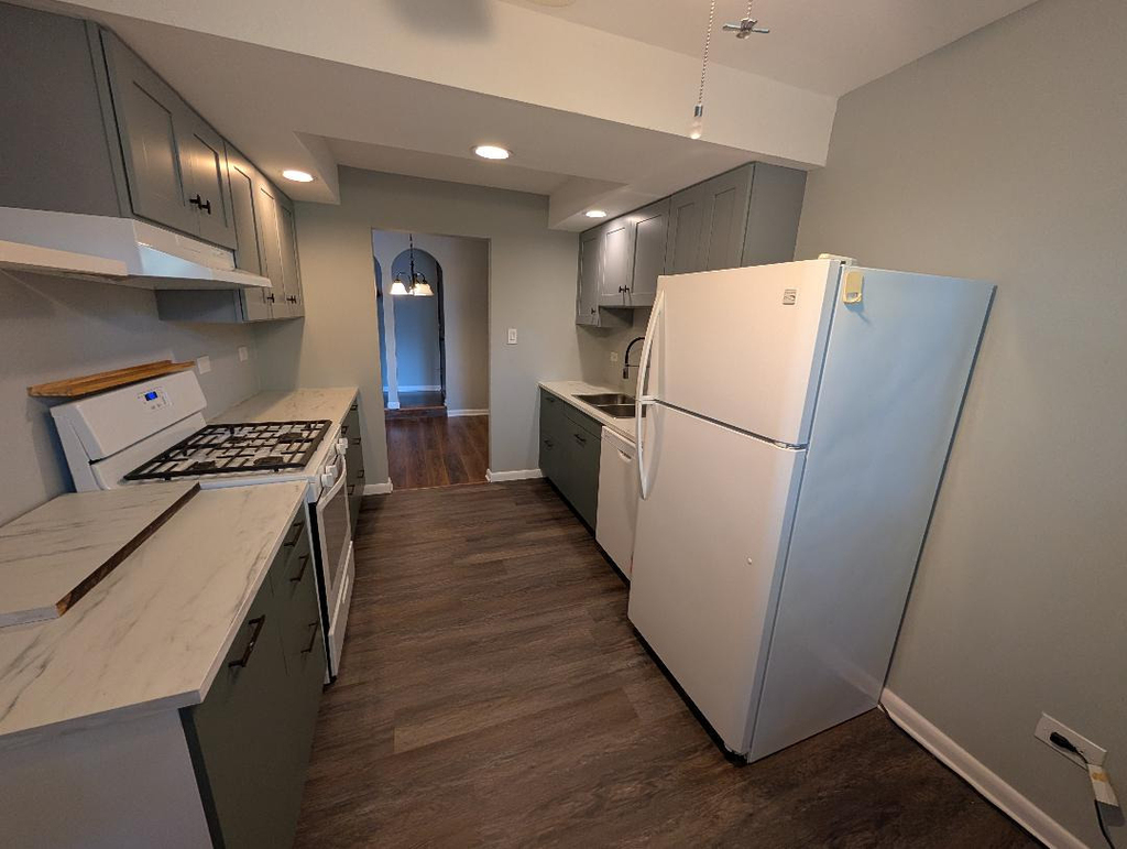 13628 Royal Court - Photo 2