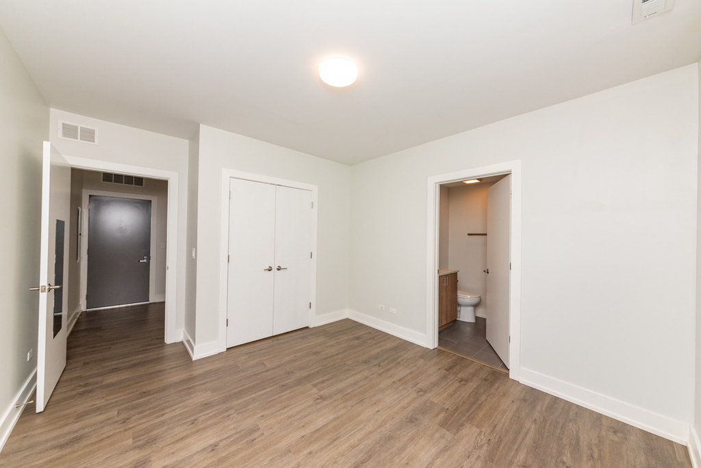 2111 S Halsted Street - Photo 12