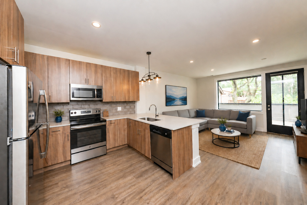 2111 S Halsted Street - Photo 1