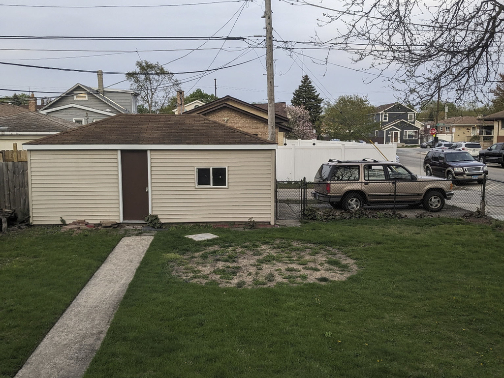 11225 S Sawyer Avenue - Photo 19