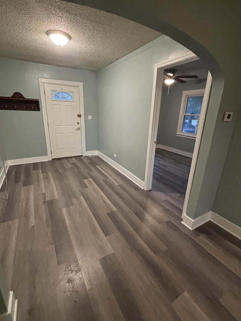 27w029 Oak Street - Photo 2