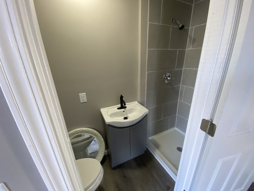 942 N Schuyler Avenue - Photo 5