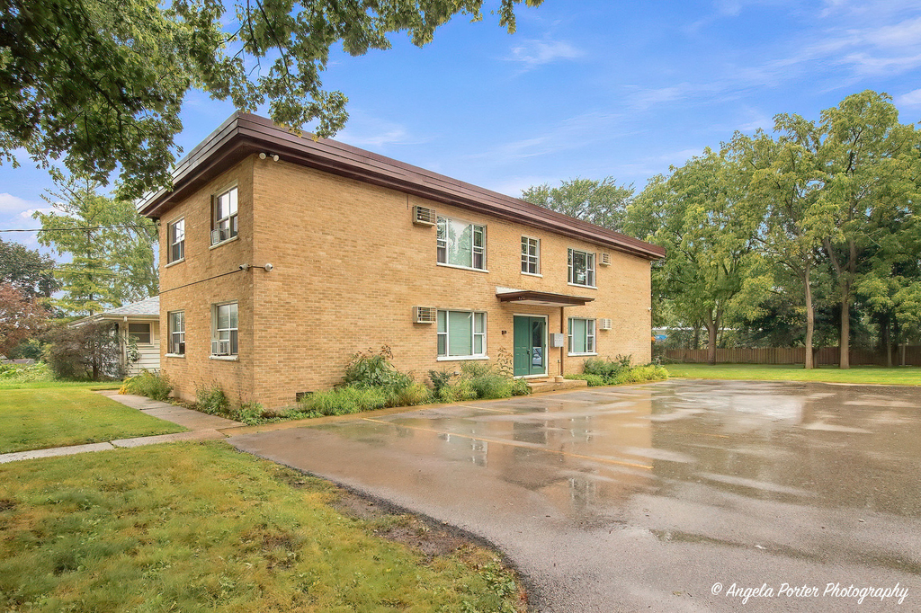 420 S Lake Street - Photo 1