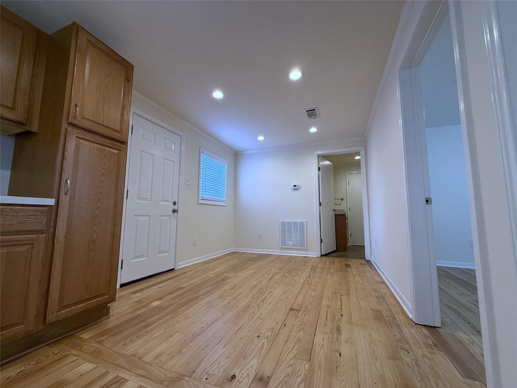 1011 Nadine Street - Photo 6