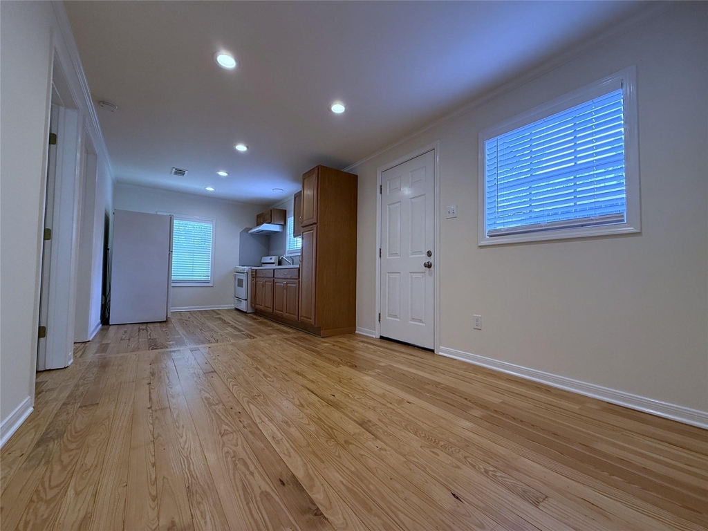 1011 Nadine Street - Photo 11