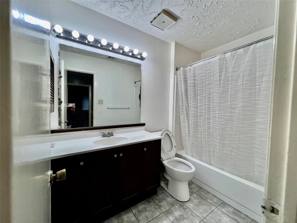 15950 Manfield Drive - Photo 9