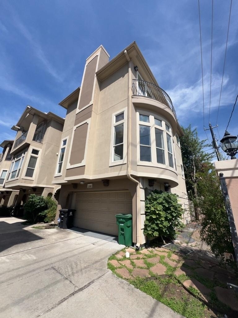 1304 Dart Street - Photo 0