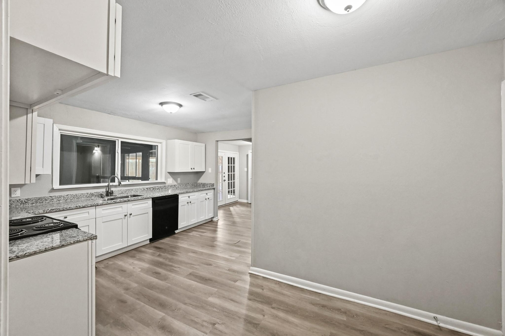 605 West Avenue - Photo 12