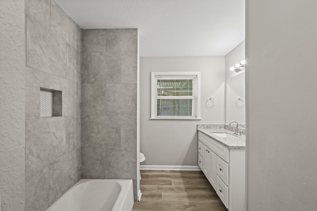 605 West Avenue - Photo 24