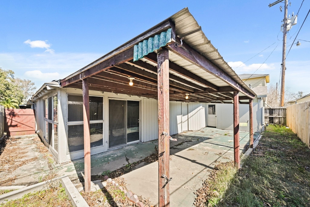 605 West Avenue - Photo 36