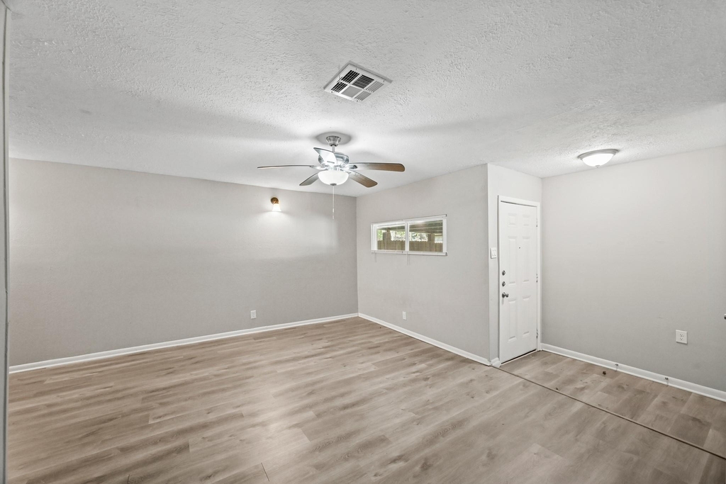 605 West Avenue - Photo 7