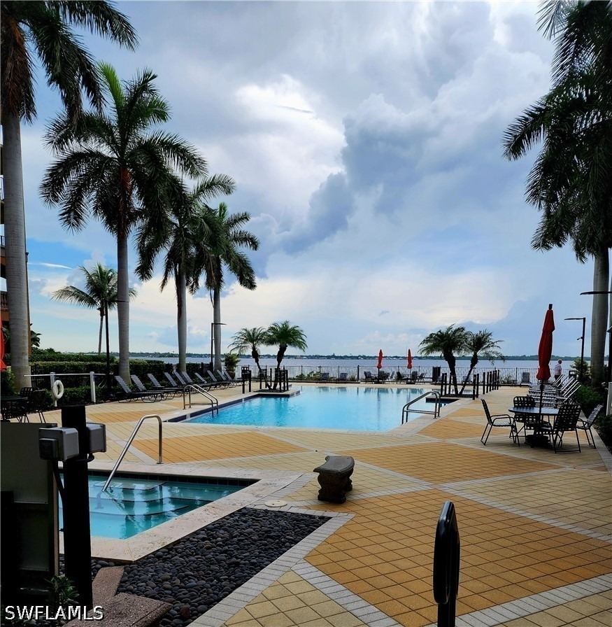 2825 Palm Beach Boulevard - Photo 1