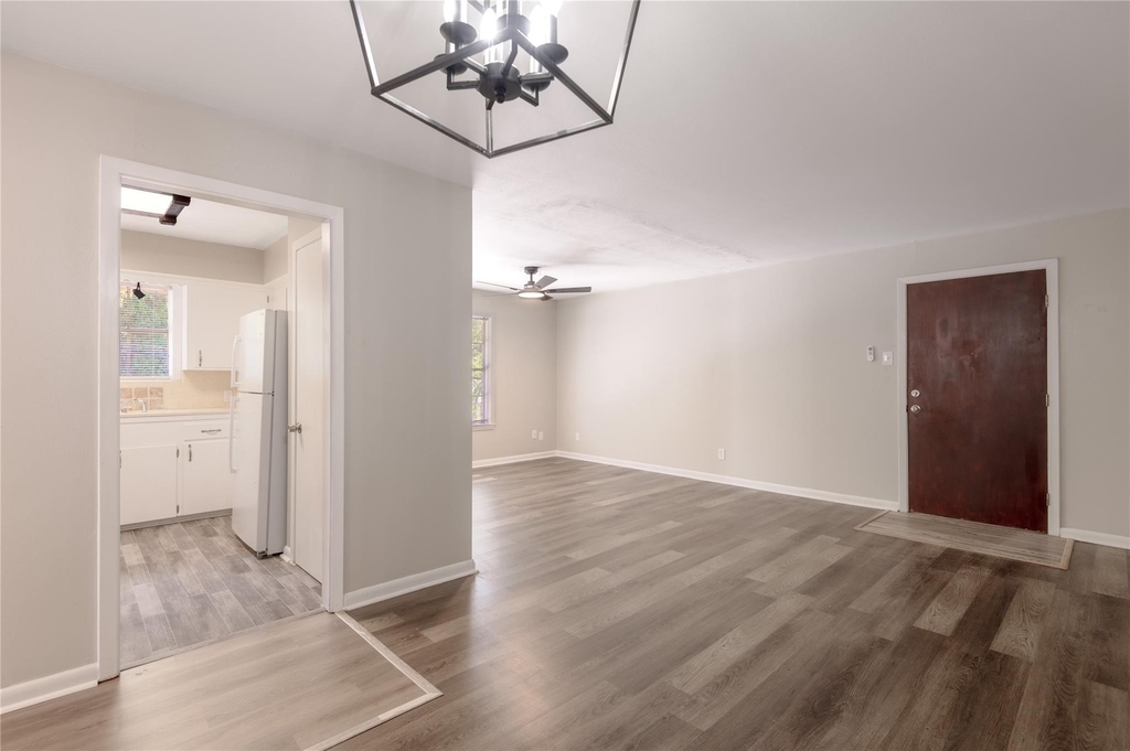 818 University Avenue - Photo 7