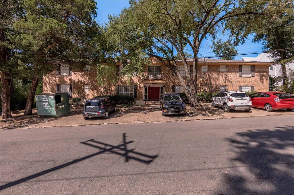 818 University Avenue - Photo 19