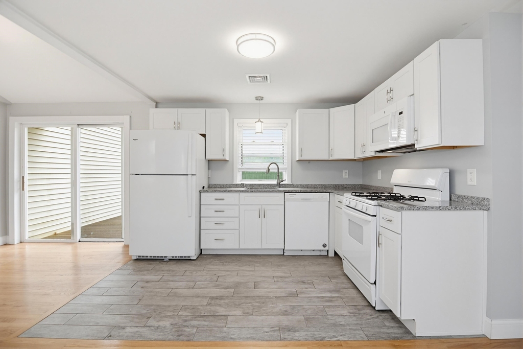 8 Danville - Photo 2