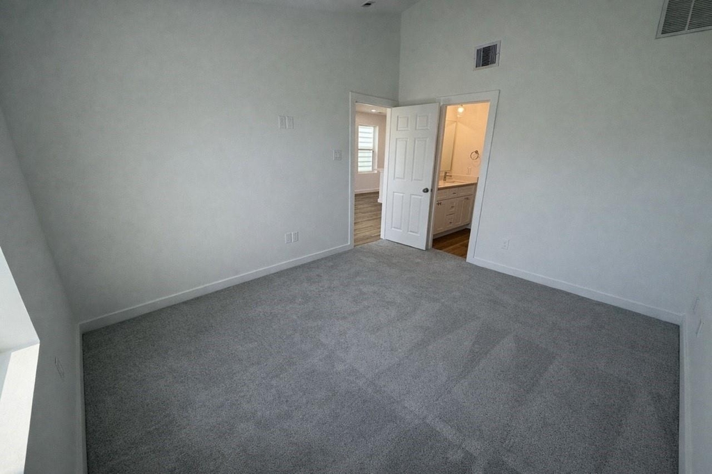 2709 Discovery Trails Court - Photo 3