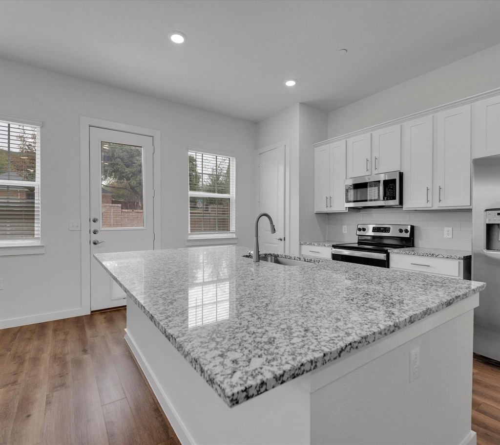 2709-501 Rockhill Road - Photo 8