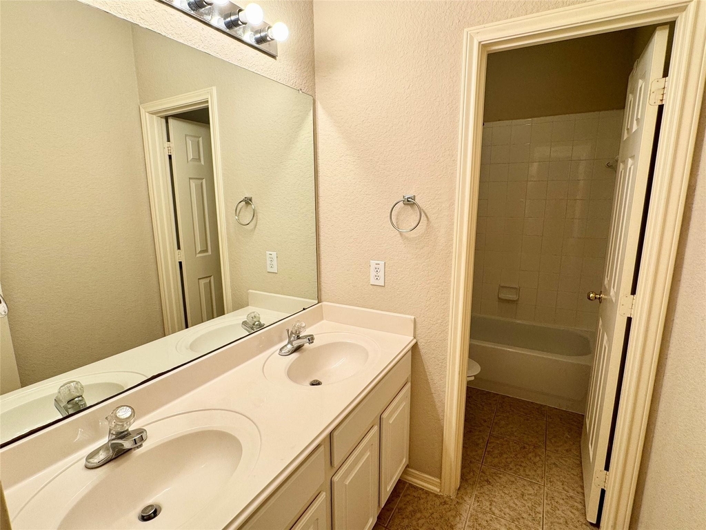 20922 Springport Court - Photo 36