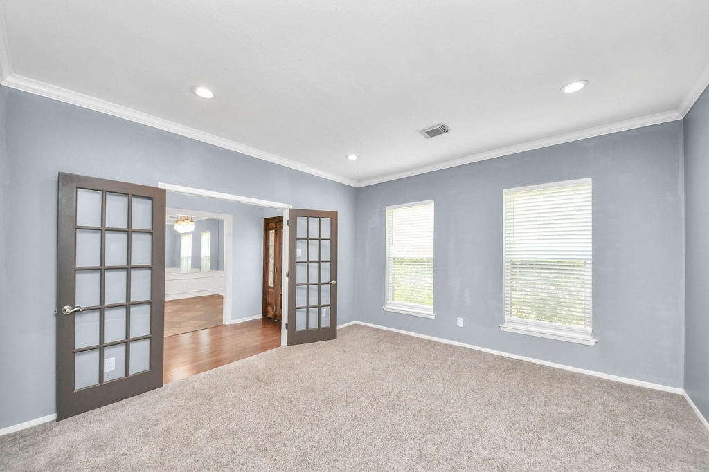 622 Fernglade Drive - Photo 6