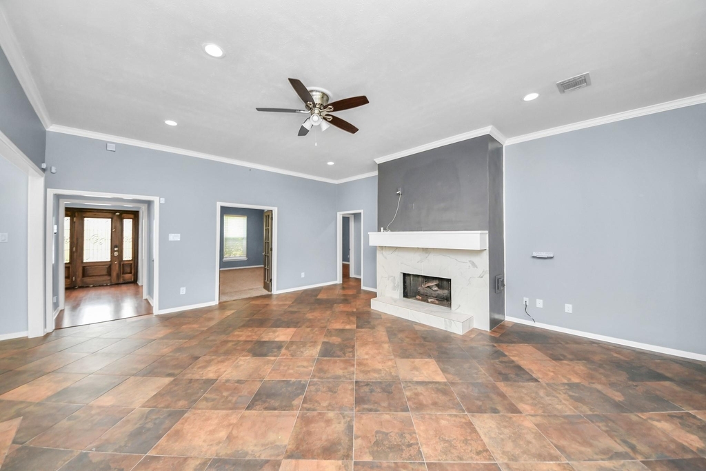 622 Fernglade Drive - Photo 5