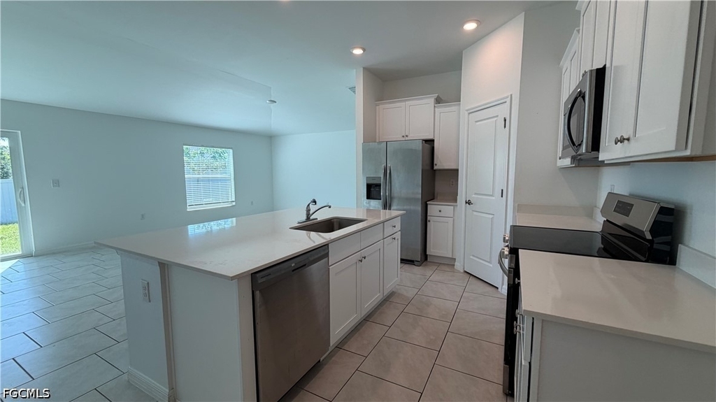 2901 Nw 18th Place - Photo 2