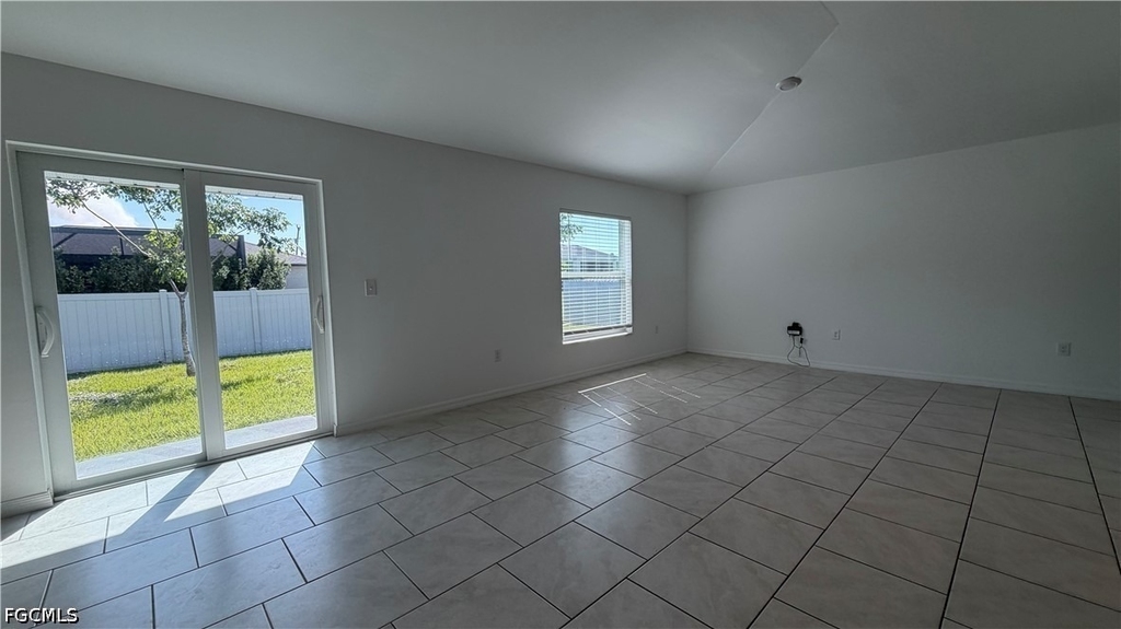 2901 Nw 18th Place - Photo 4