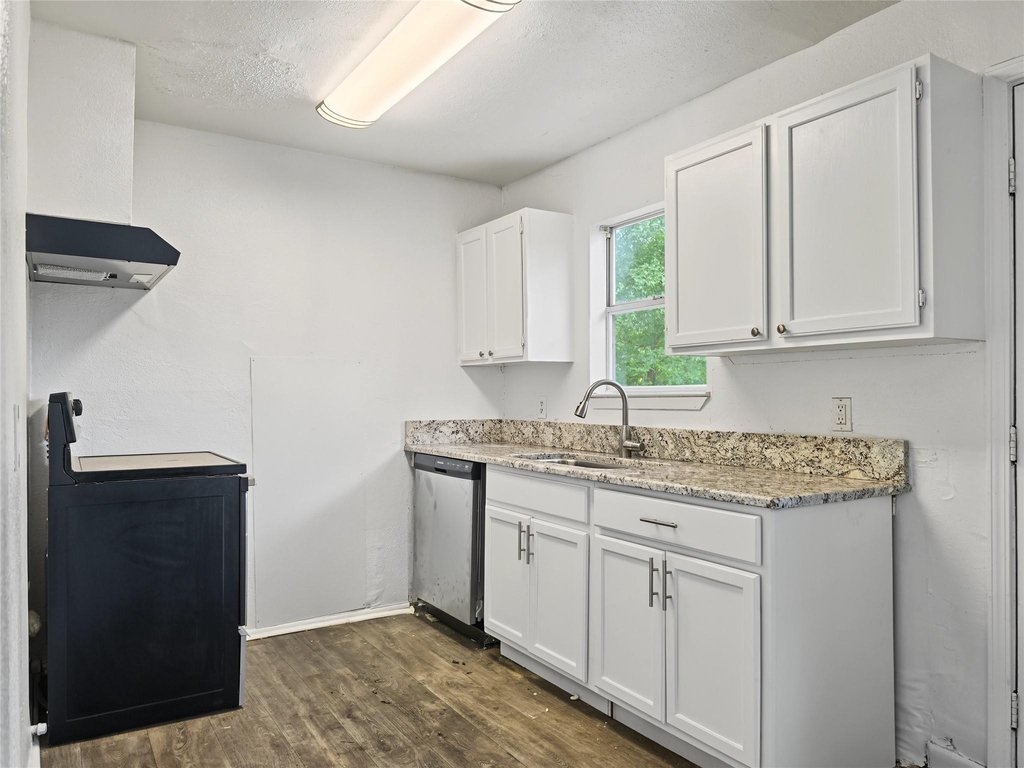 4114 Clover Street - Photo 5