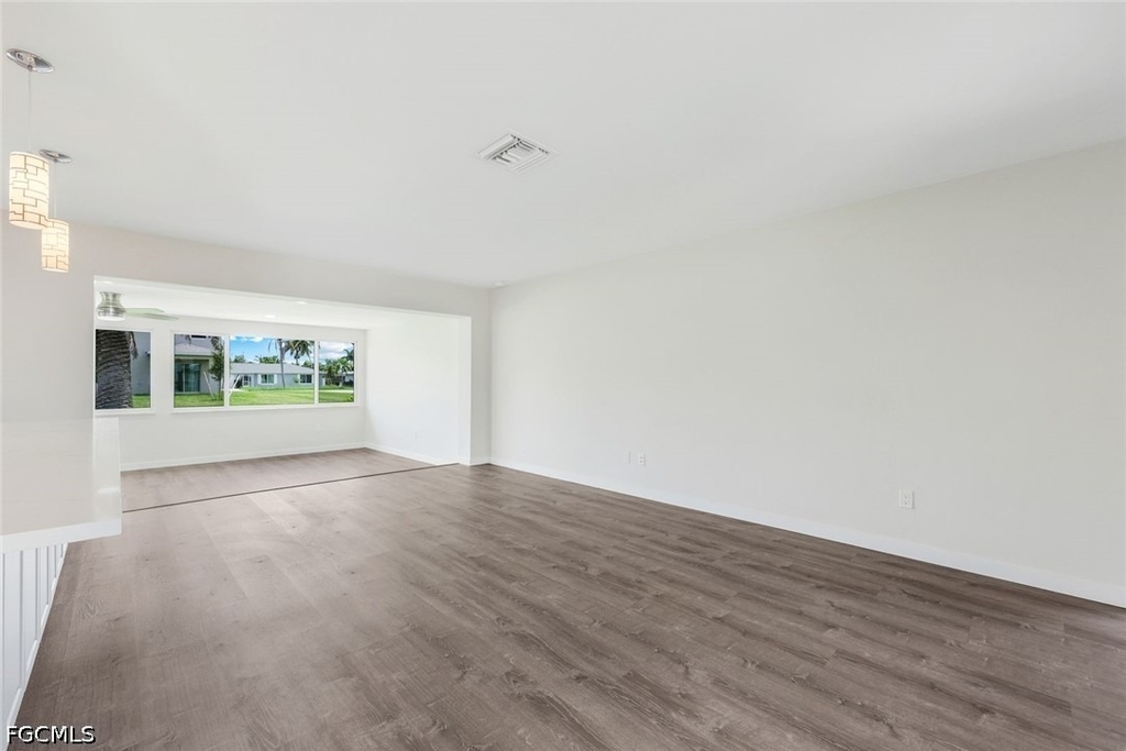 1202 Se 14th Terrace - Photo 2