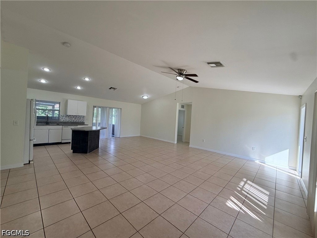 671 Dauphine Avenue S - Photo 1
