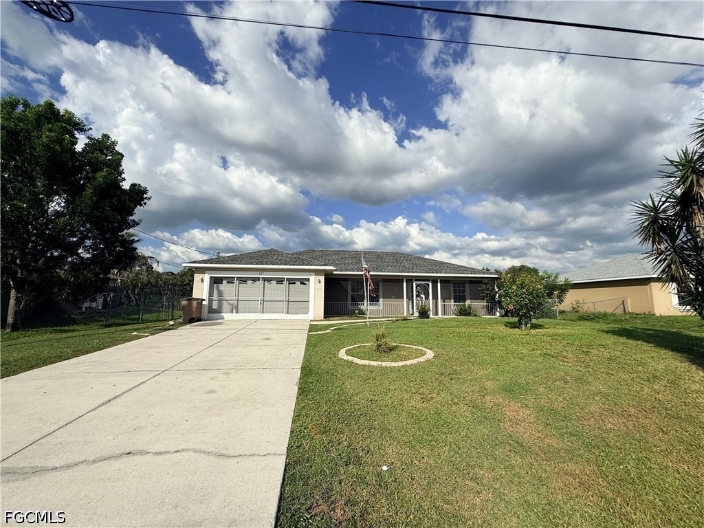 671 Dauphine Avenue S - Photo 0