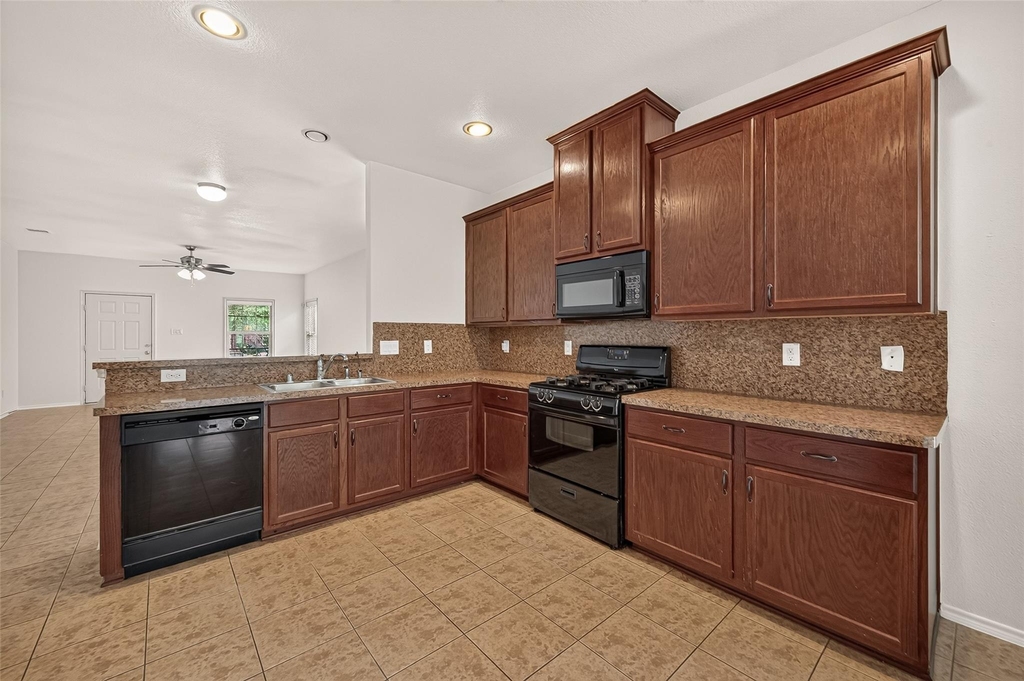 22023 Westerpine Lane - Photo 17